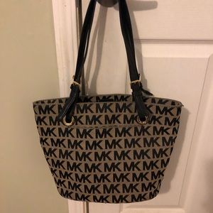 Michael Kors tote